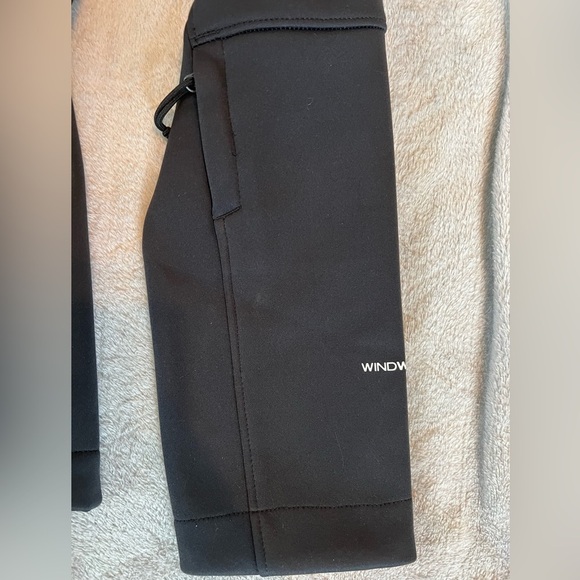 Women’s North Face Jacket - Picture 5 of 5